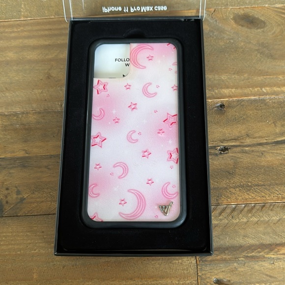 2 WILDFLOWER PHONE CASES iPhone 11 pro max - Picture 2 of 5